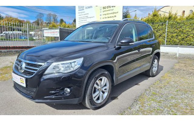 VOLKSWAGEN TIGUAN 2,0 E, 2011 ROK
