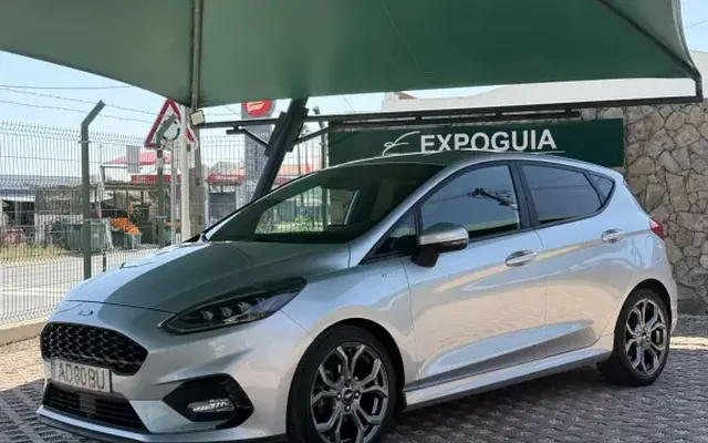 Ford Fiesta 2020 .
