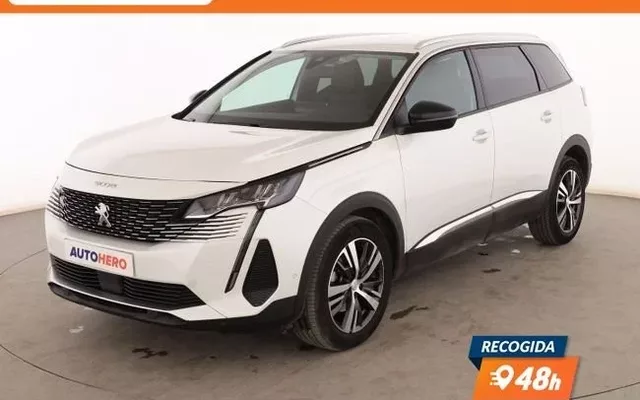 PEUGEOT 5008 1.2 PureTech Allure Pack