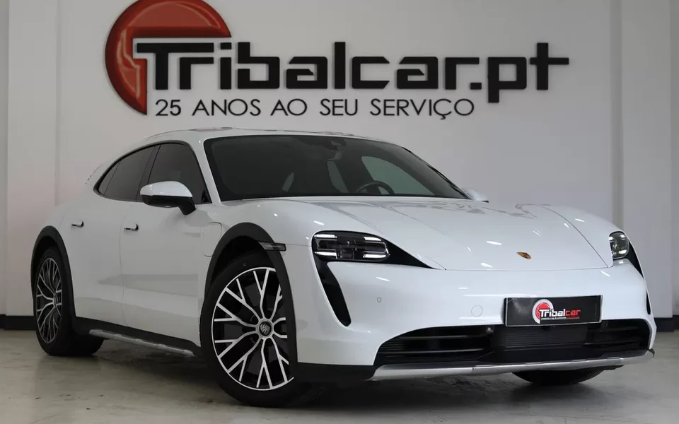 Porsche Taycan Cross Turismo 4