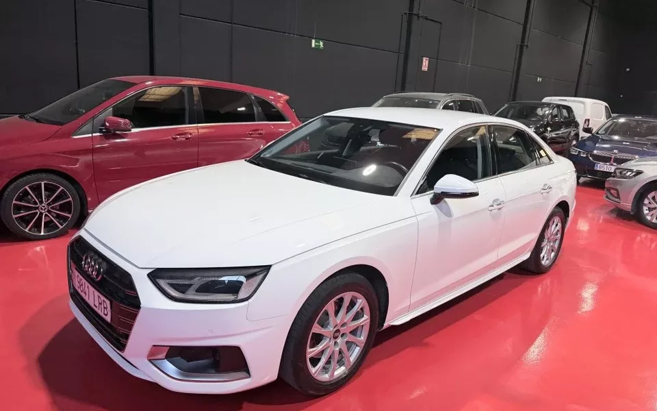 AUDI A4 A4 30 TDI Advanced S tronic 100kW