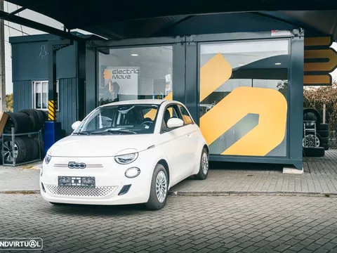 Fiat 500e 3 + 1 42 kWh