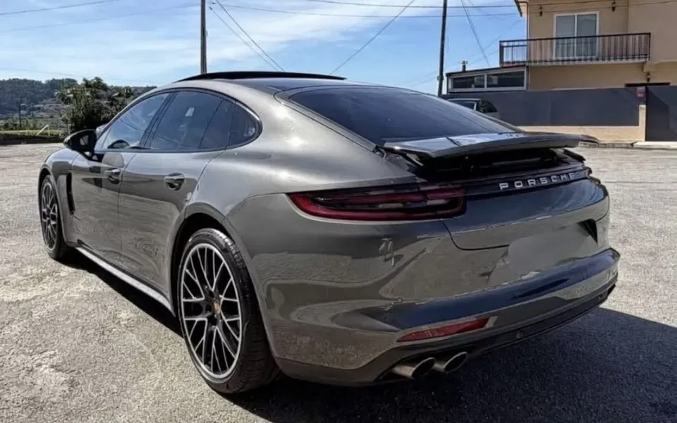 Porsche Panamera 4 S
