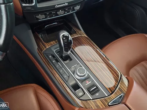 Maserati Levante Q4