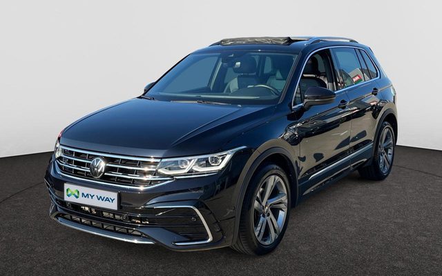 VOLKSWAGEN Tiguan R-LINE AUTOMAAT 150PK PANODAK CARPLAY CAMERA LED MATRIX