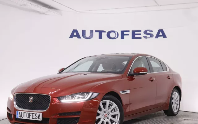 Jaguar Xe 2.0D AUTO 180CV 4P # CUERO, PARKTRONIC