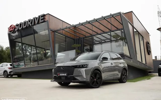 DS DS7 Crossback E-Tense Performance Line EAT8