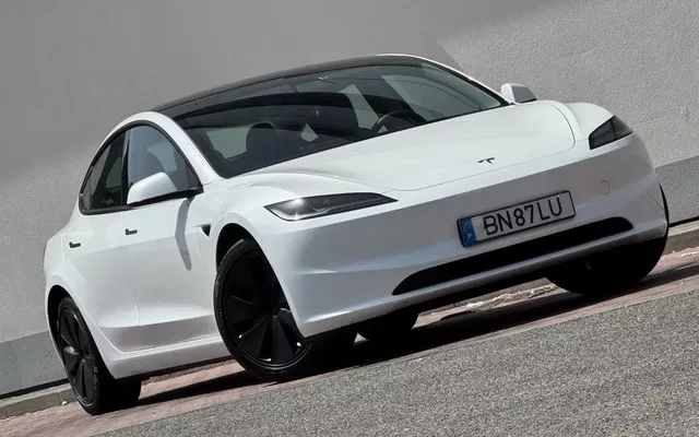 Tesla Model 3 Long Range Tração Integral