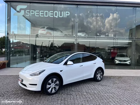 Tesla Model Y Standard RWD