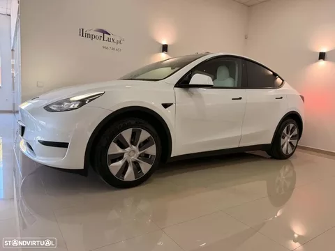 Tesla Model Y RWD