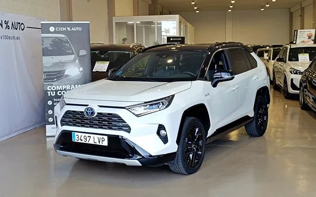 TOYOTA RAV-4 2.5l 220H Style