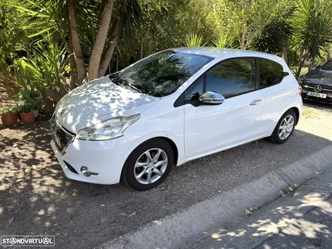 Peugeot 208 1.2 VTi Active