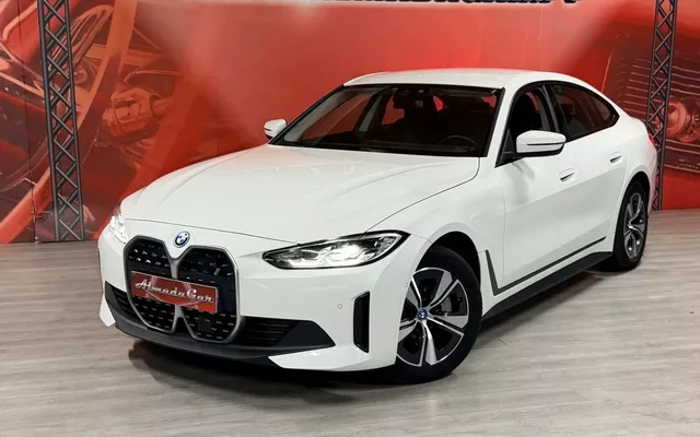 BMW i4 eDrive35