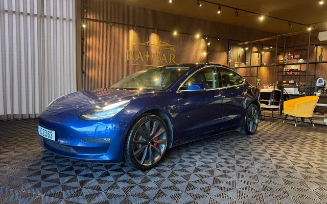 Tesla Model 3 Performance Dual Motor AWD