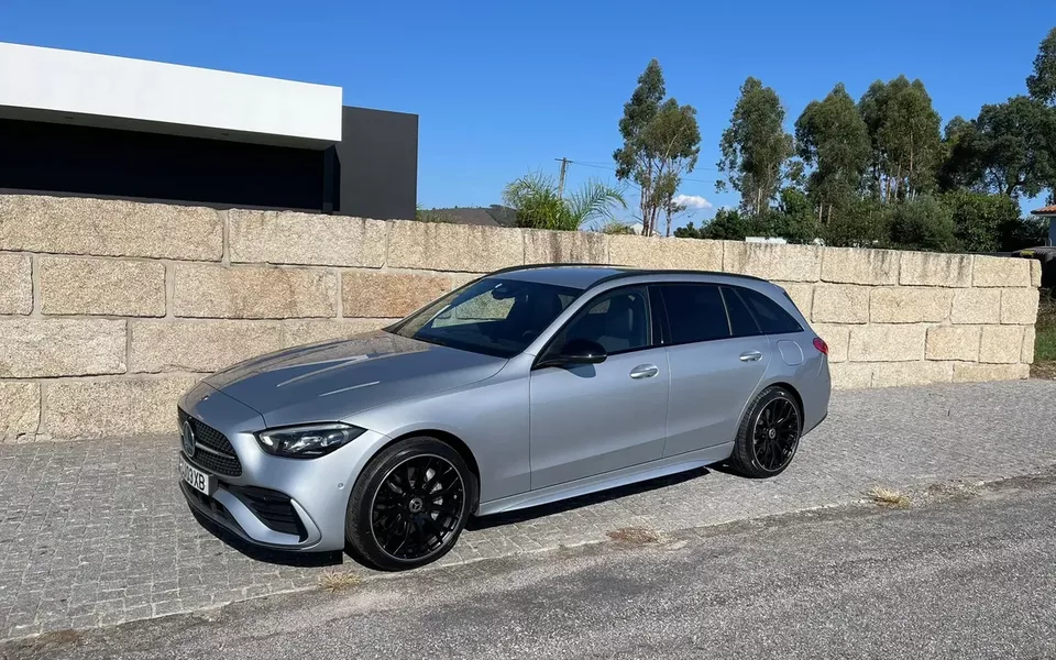 Mercedes-Benz C 300 e AMG Line