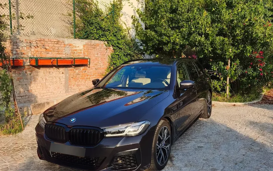 BMW 530 e Pack Desportivo M