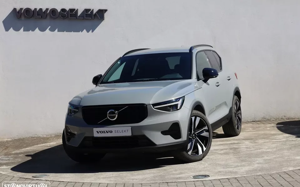 Volvo XC 40 2.0 B3 Plus Dark
