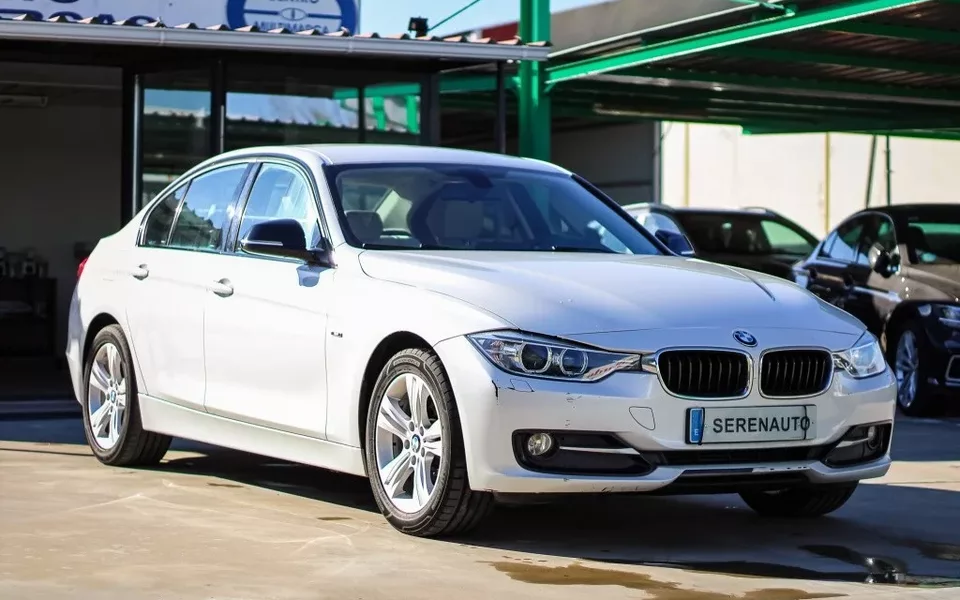 BMW Serie 3 318d Sport - 13999€ en Villanueva de la serena