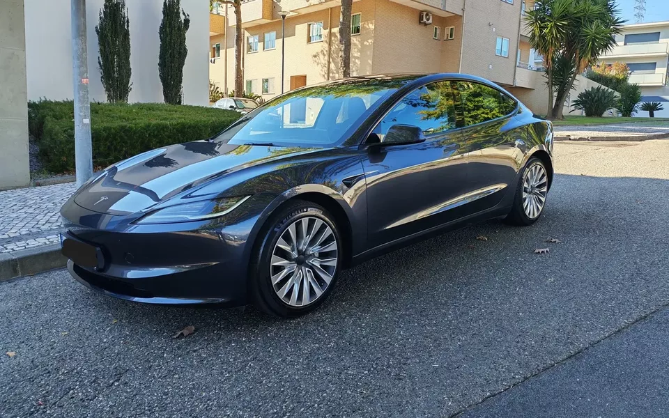 Tesla Model 3 Standard RWD