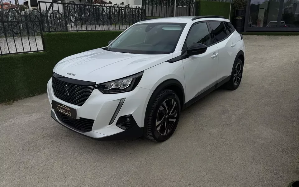 Peugeot 2008 1.2 PureTech Allure EAT8