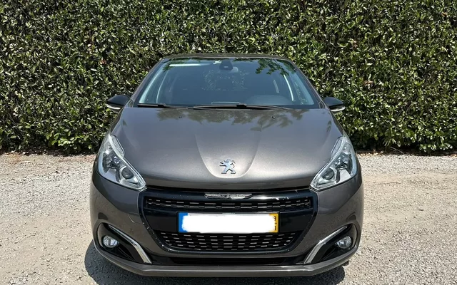 Peugeot 208 1.2 PureTech Signature