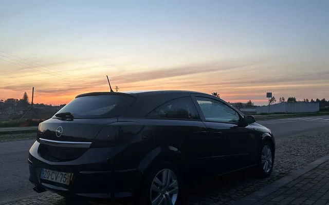 Opel Astra GTC 1.7 CDTI