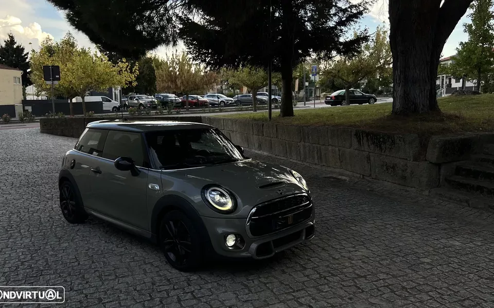 MINI 3 Portas Cooper S Aut.