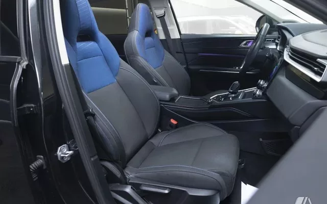 LYNK & CO 01 01 1.5T PHEV