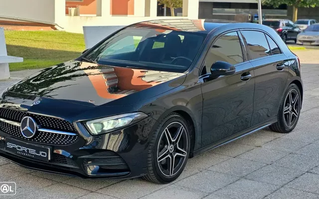 Mercedes-Benz A 180 7G-DCT AMG Line