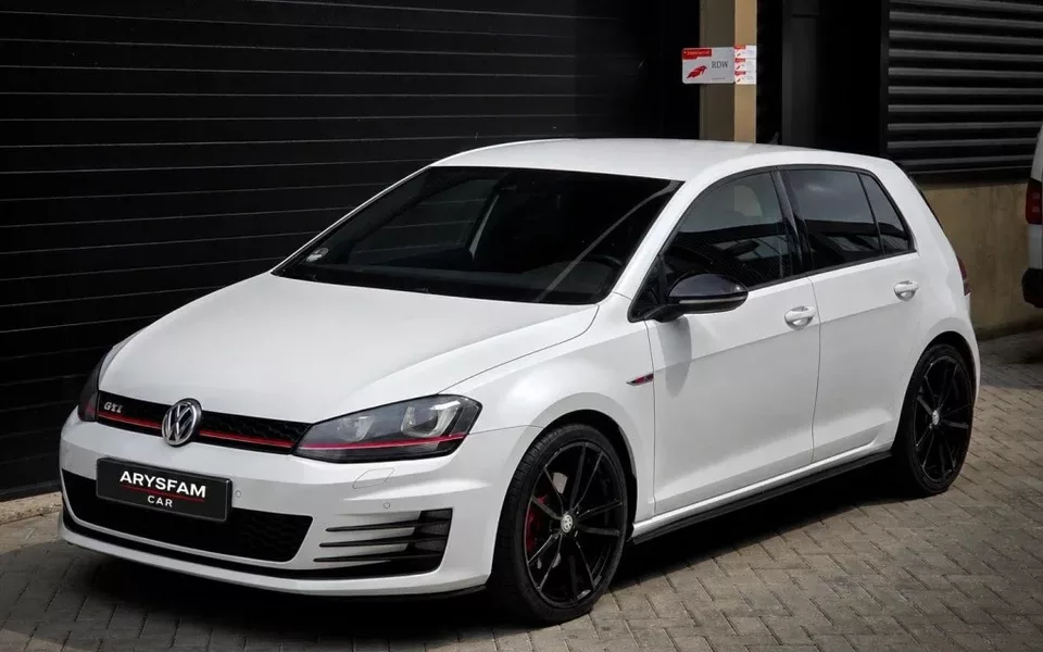 VOLKSWAGEN Golf Golf 2.0 TSI GTI DSG 220