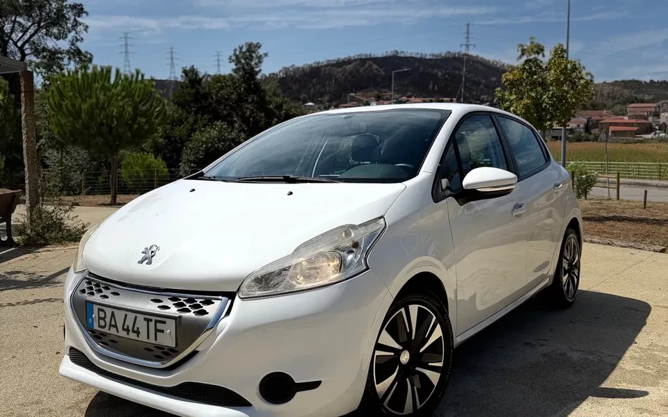 Peugeot 208 e-HDi 68 EGS5 Stop&Start Active