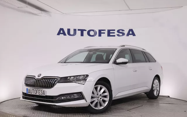 Skoda Superb COMBI 1.4 TSI PHEV IV AUTO STYLE 218CV 5P # IVA DEDUCIBLE,PARKTORNIC,NAVY