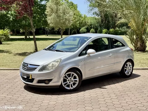 Opel Corsa 1.2 16V Enjoy