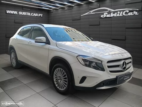 Mercedes-Benz GLA 220 4Matic 7G-DCT Style