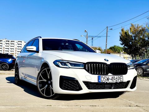 BMW SERIA 5 2022