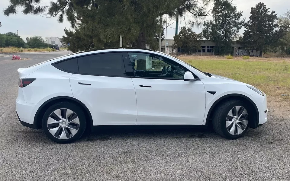 Tesla Model Y Tração Traseira
