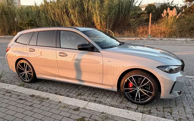 BMW 330 e Pack Desportivo M Auto