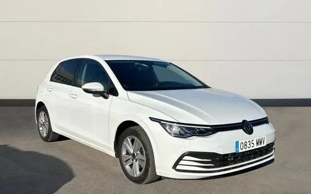 VOLKSWAGEN Golf 1.0 ETSI MHEV 81KW DSG LIFE 110 5P