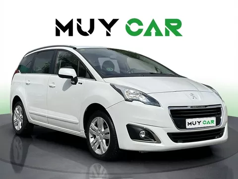 PEUGEOT 5008 5008 1.2 PureTech S&S Style 7 pl. 130