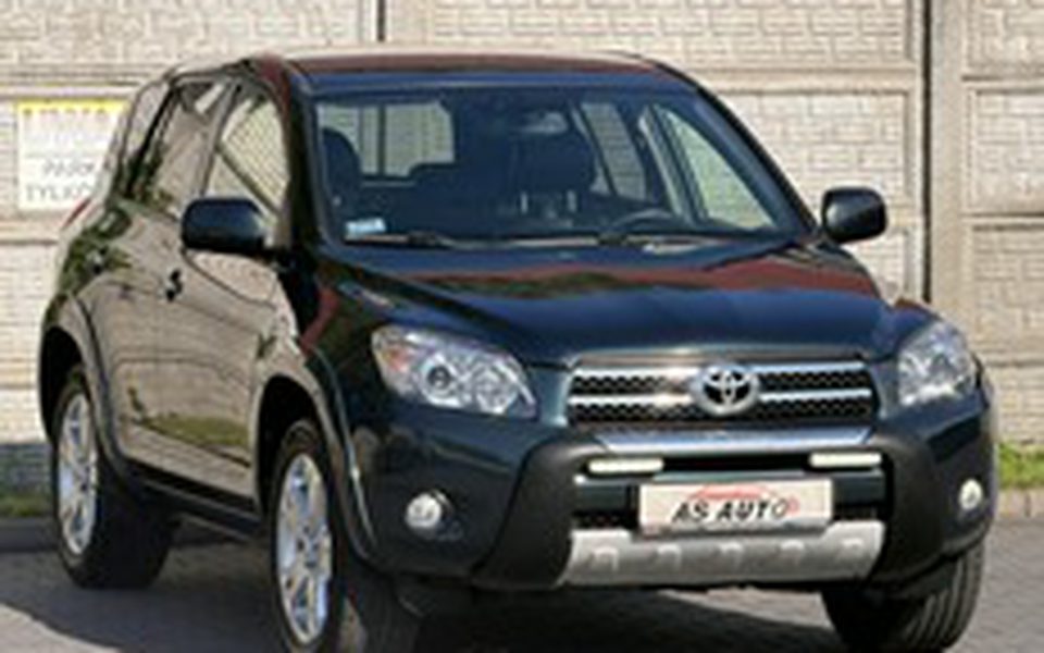 Toyota RAV-4 III 2.2dm³ 136KM