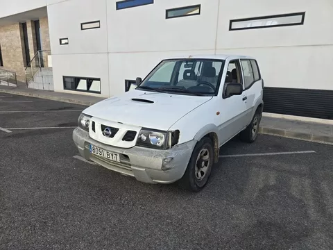 NISSAN Terrano Terrano 2.7 TDi Comfort
