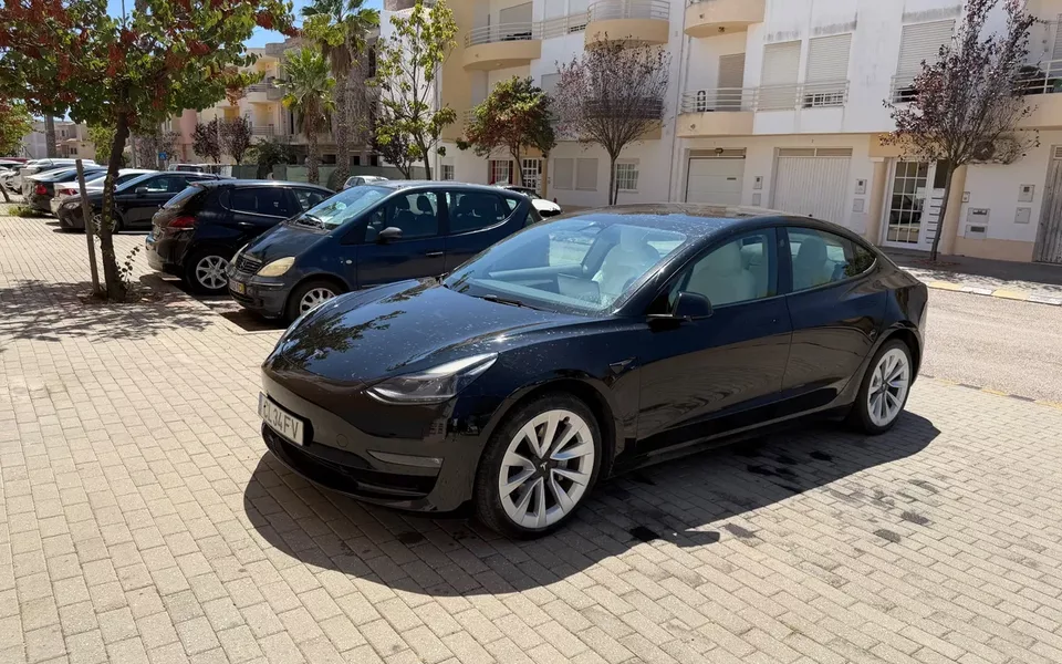 Tesla Model 3 Long Range AWD Dual Motor