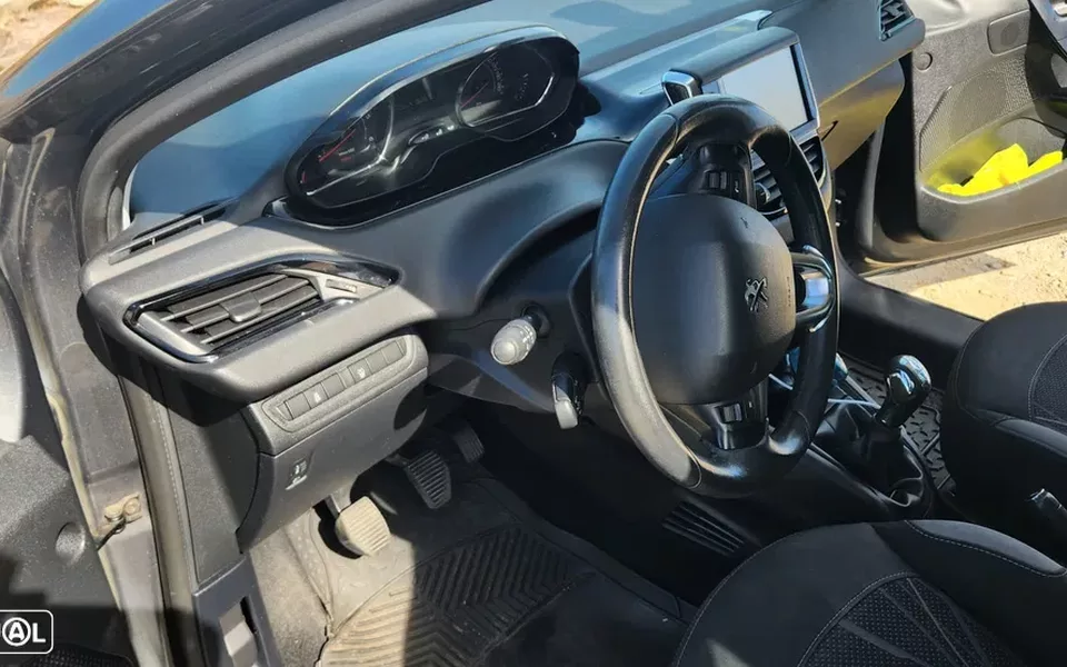 Peugeot 208 1.4 HDi