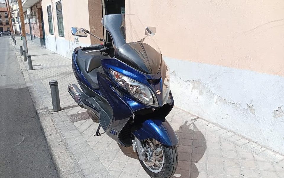 SUZUKI BURGMAN 400