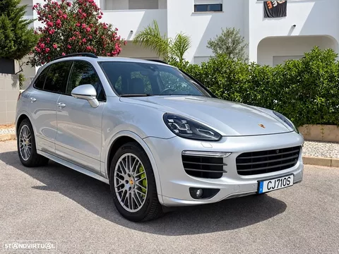 Porsche Cayenne S E-Hybrid Platinum Edition