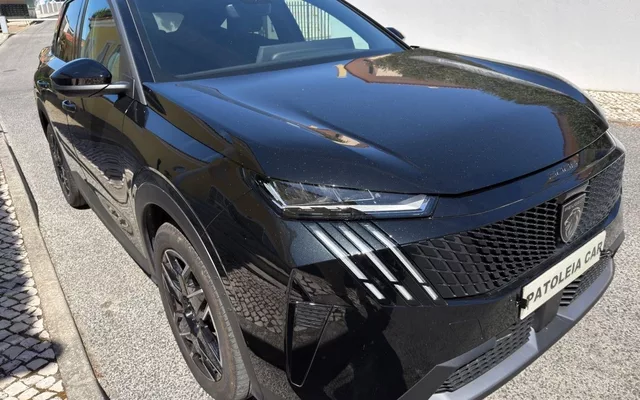 Peugeot 3008 1.2 Hybrid Allure e-DCS6