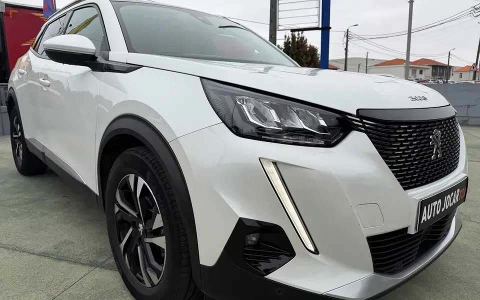 Peugeot 2008 PureTech 130 EAT8 Allure Pack