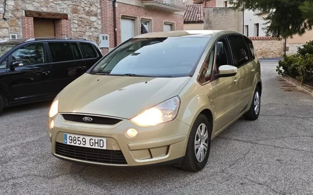FORD S-Max S-Max 2.0TDCi Titanium - 5400€ en Arauzo de miel burgos