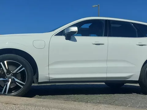 Volvo XC 60 2.0 T8 PHEV R-Design AWD