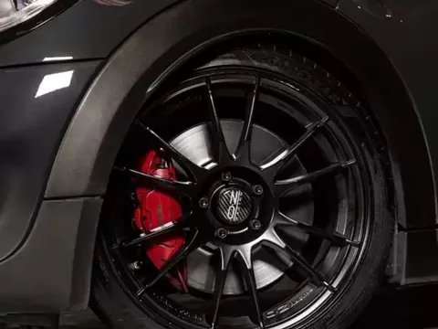 MINI 3 Portas 2017 John Cooper Works Auto Desportiva